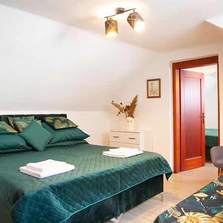 Rezidence Plesivec - Rodinny Apartman S 3 Loznicemi Český Krumlov Extérieur photo